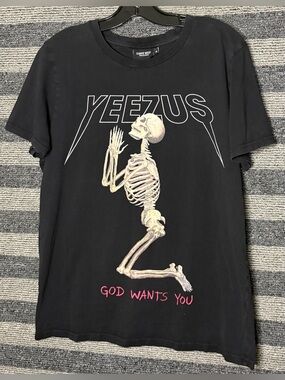 Kanye West 2013 Yeezus Tour Black T-Shirt Men’s Medium EUC